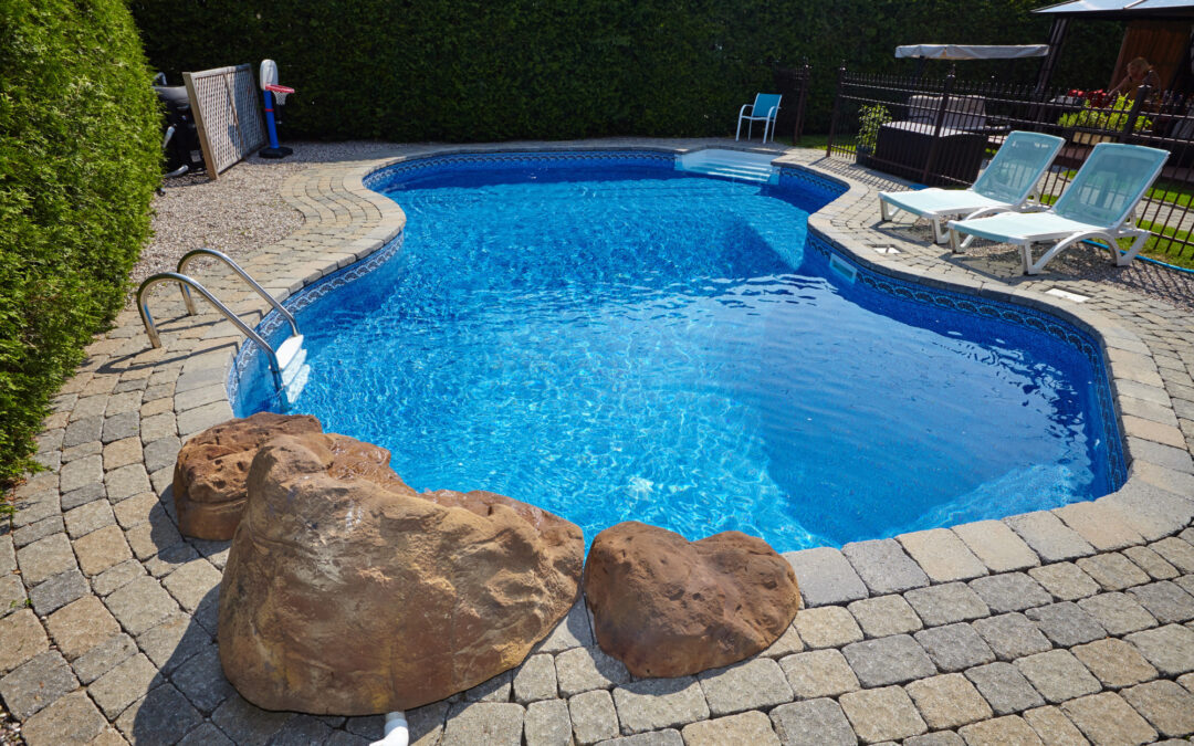 5 Best Backyard Pool Designs
