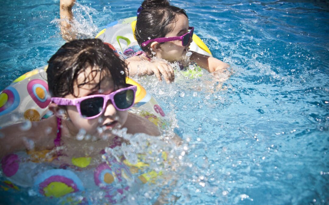 How to Choose the Right Swimming Pool Size for Your Family